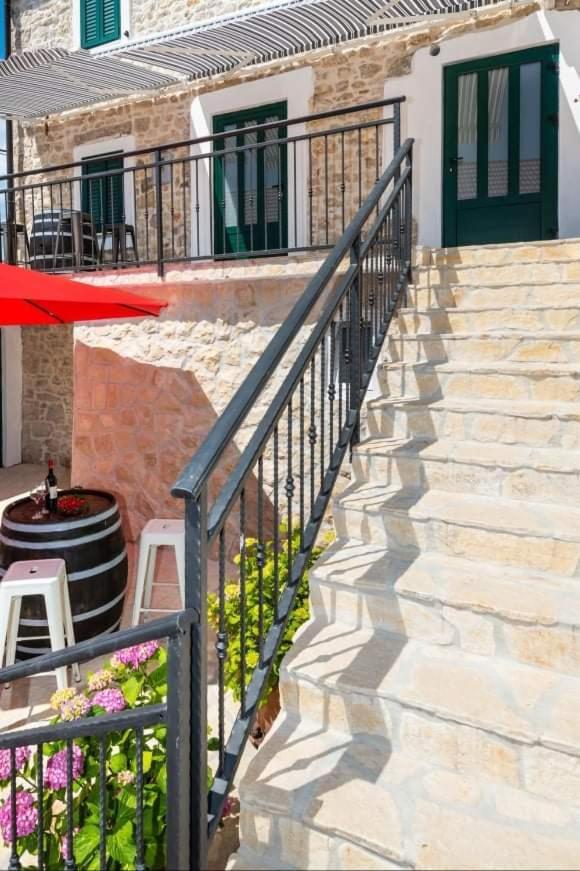 Ferienwohnung Kuca Za Odmor Megi Posedarje Exterior foto