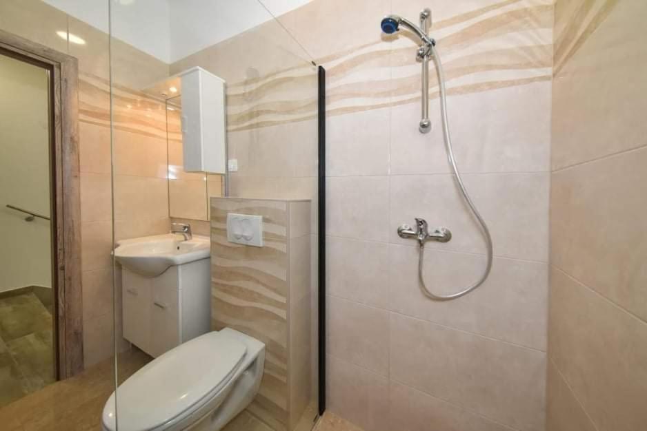 Ferienwohnung Kuca Za Odmor Megi Posedarje Exterior foto