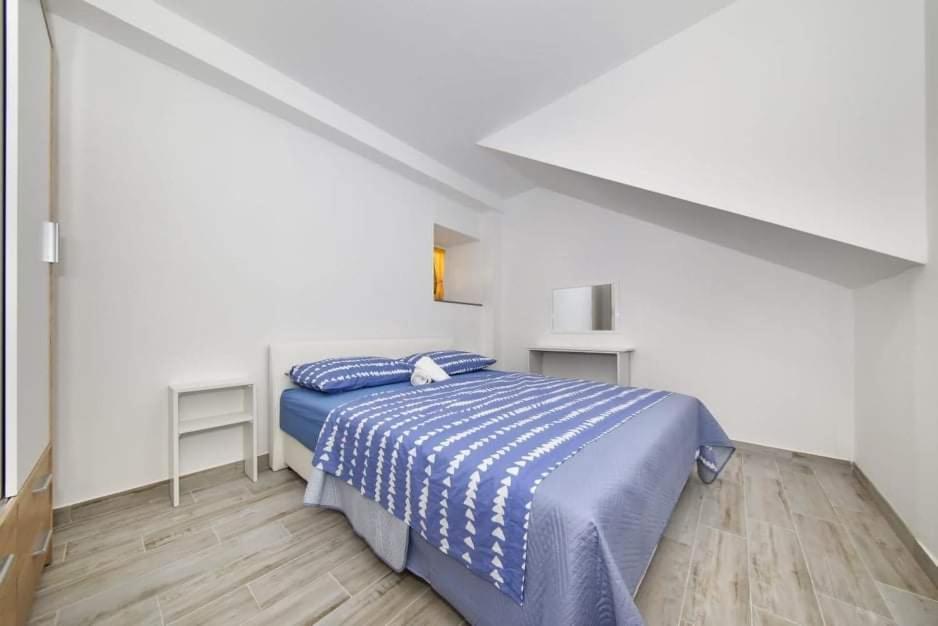 Ferienwohnung Kuca Za Odmor Megi Posedarje Exterior foto