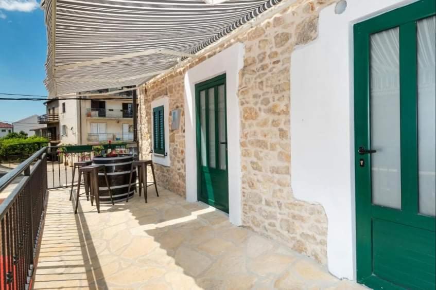 Ferienwohnung Kuca Za Odmor Megi Posedarje Exterior foto