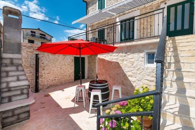 Ferienwohnung Kuca Za Odmor Megi Posedarje Exterior foto